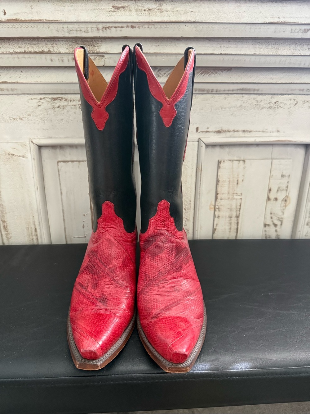 Women’s Lucchese Black Shaft Red Eel skin Western Boots Worn twice! - Picture 3 of 5